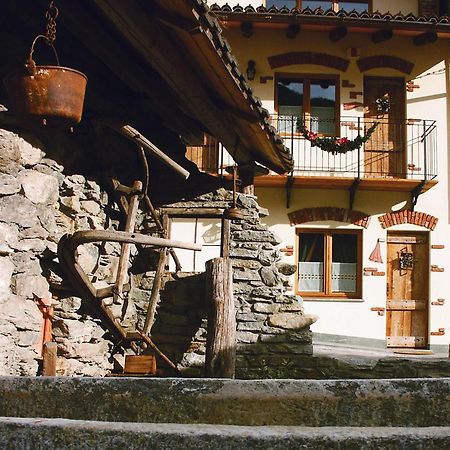 Le Village Montjovet Luaran gambar