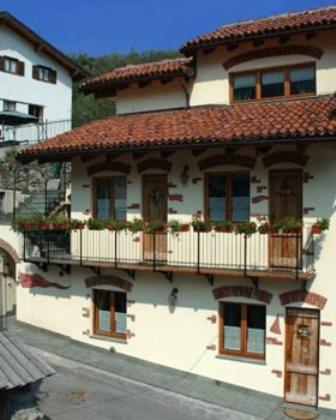 Le Village Montjovet Luaran gambar