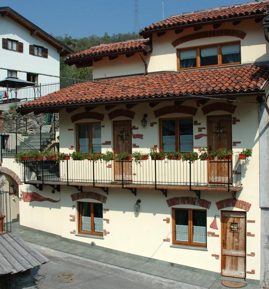 Le Village Montjovet Luaran gambar