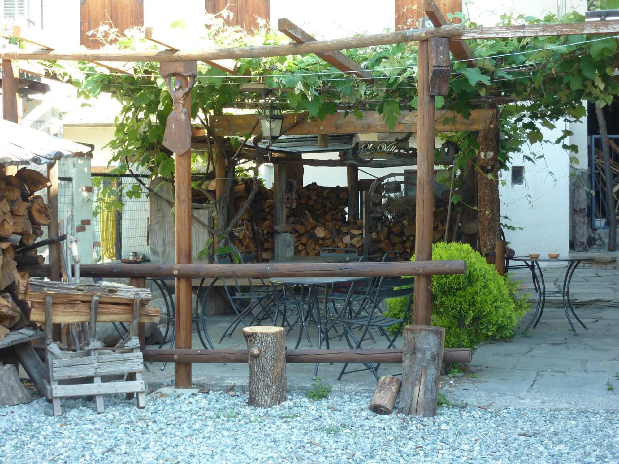 Le Village Montjovet Luaran gambar