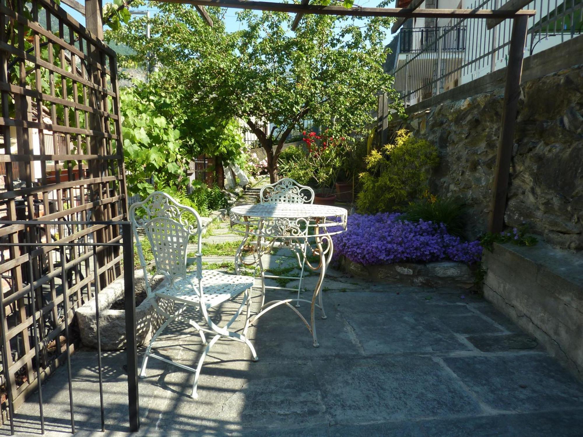 Le Village Montjovet Luaran gambar