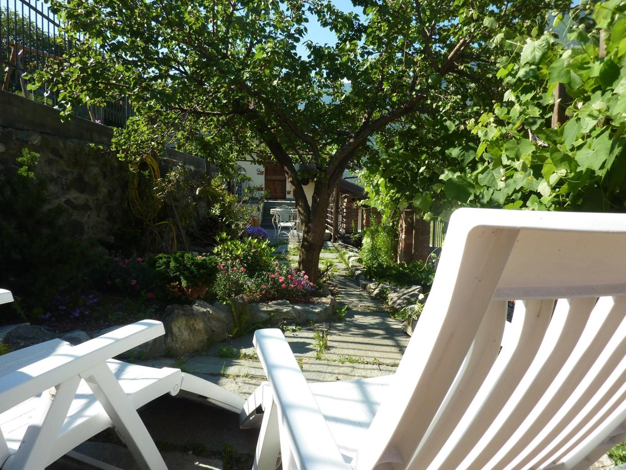 Le Village Montjovet Luaran gambar